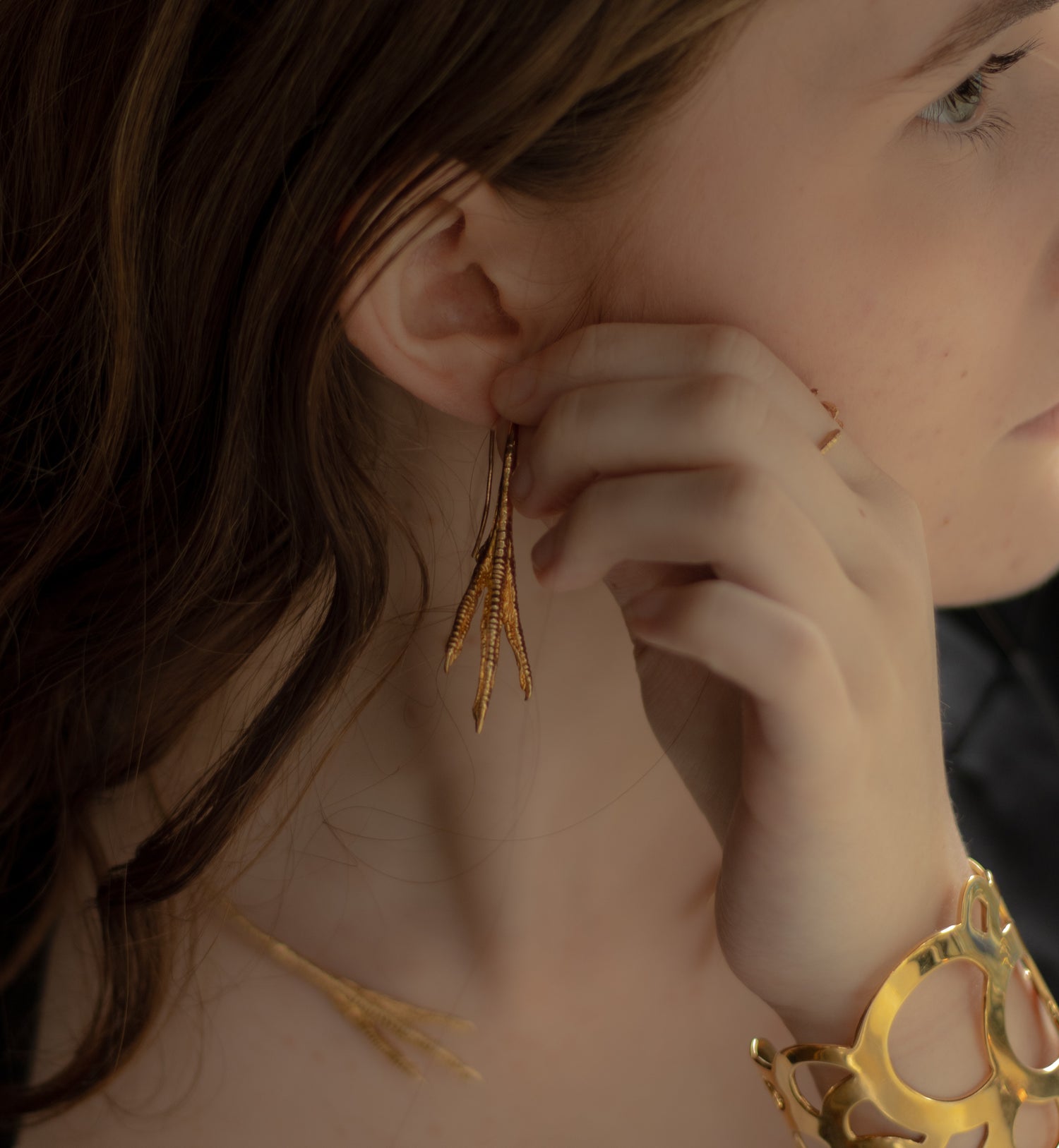 Chicken Feet Earrings in gold