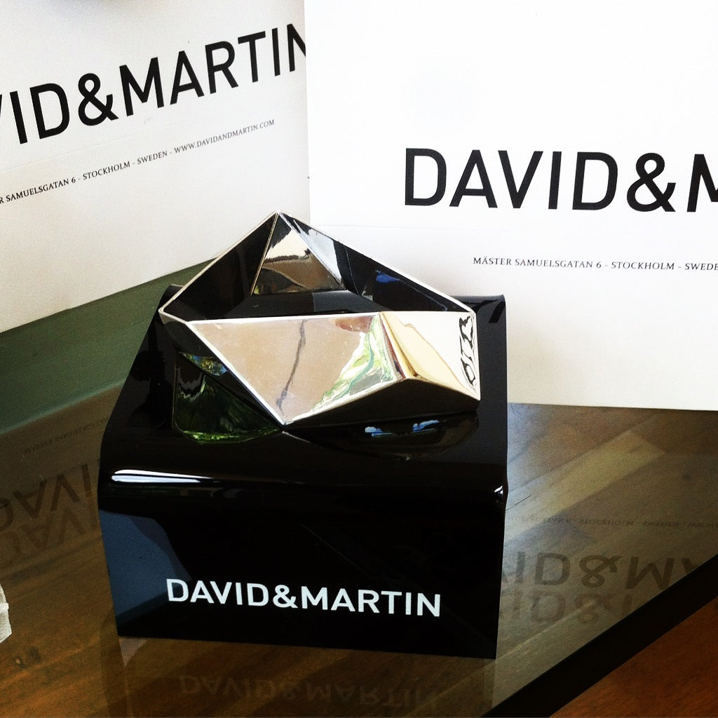 Striking, chunky statement bangle bracelet from iconic Facet collection. Material: 925 silver.