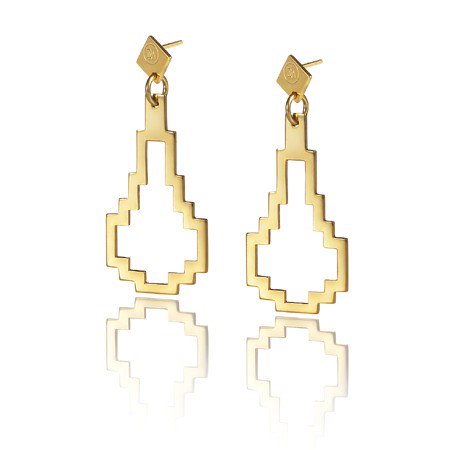Extra light earrings from Drop collection. This design represents the contour of a drop. Material: 18 karat gold-plated silver. Size: the length is 45mm.