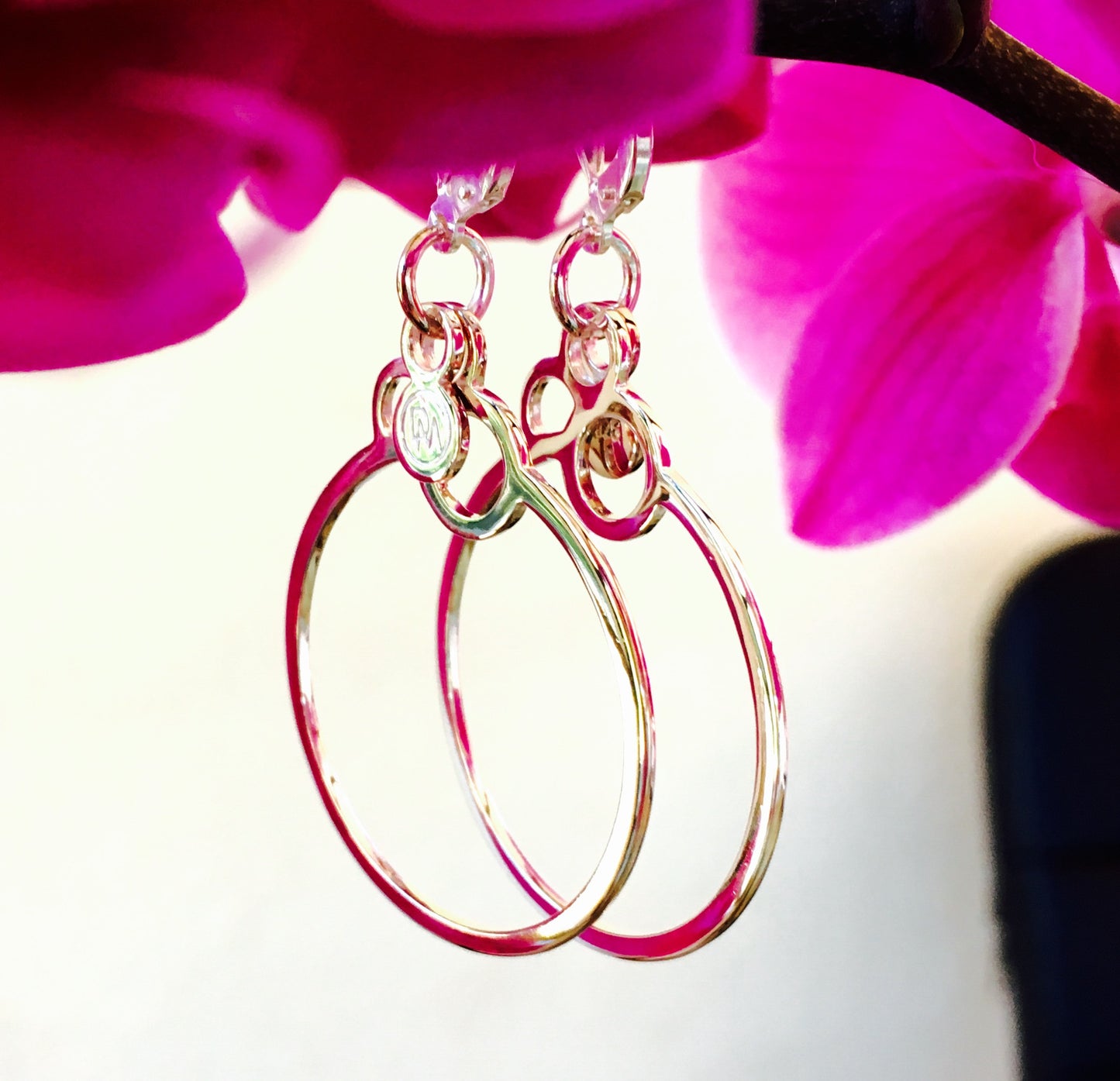 Extra light, gentle 925 silver hoop earrings with a logo from Circles collection. Material: 925 silver. Size: hoop diameter - 3cm.